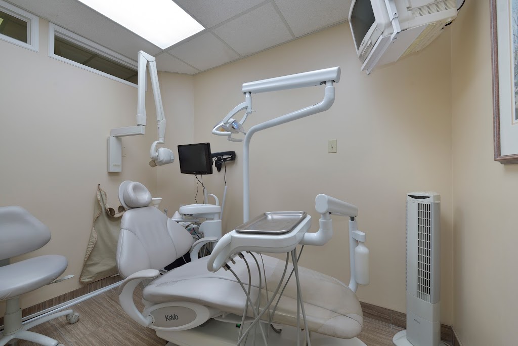 Dawson Dental Centre | 235 Eagle St, Newmarket, ON L3Y 1J8, Canada | Phone: (905) 895-6000