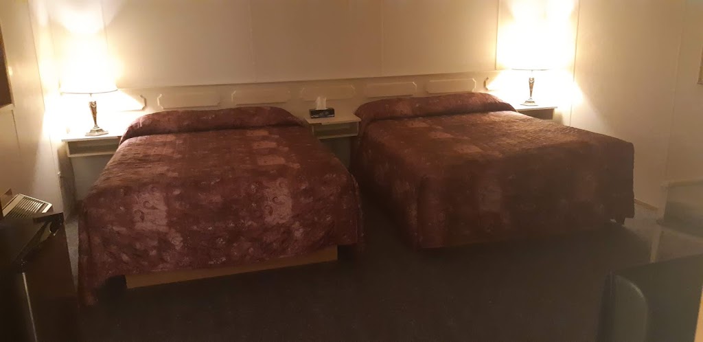 Forestburg Motor Inn | 4906 54 St W, Forestburg, AB T0B 1N0, Canada | Phone: (780) 582-3935