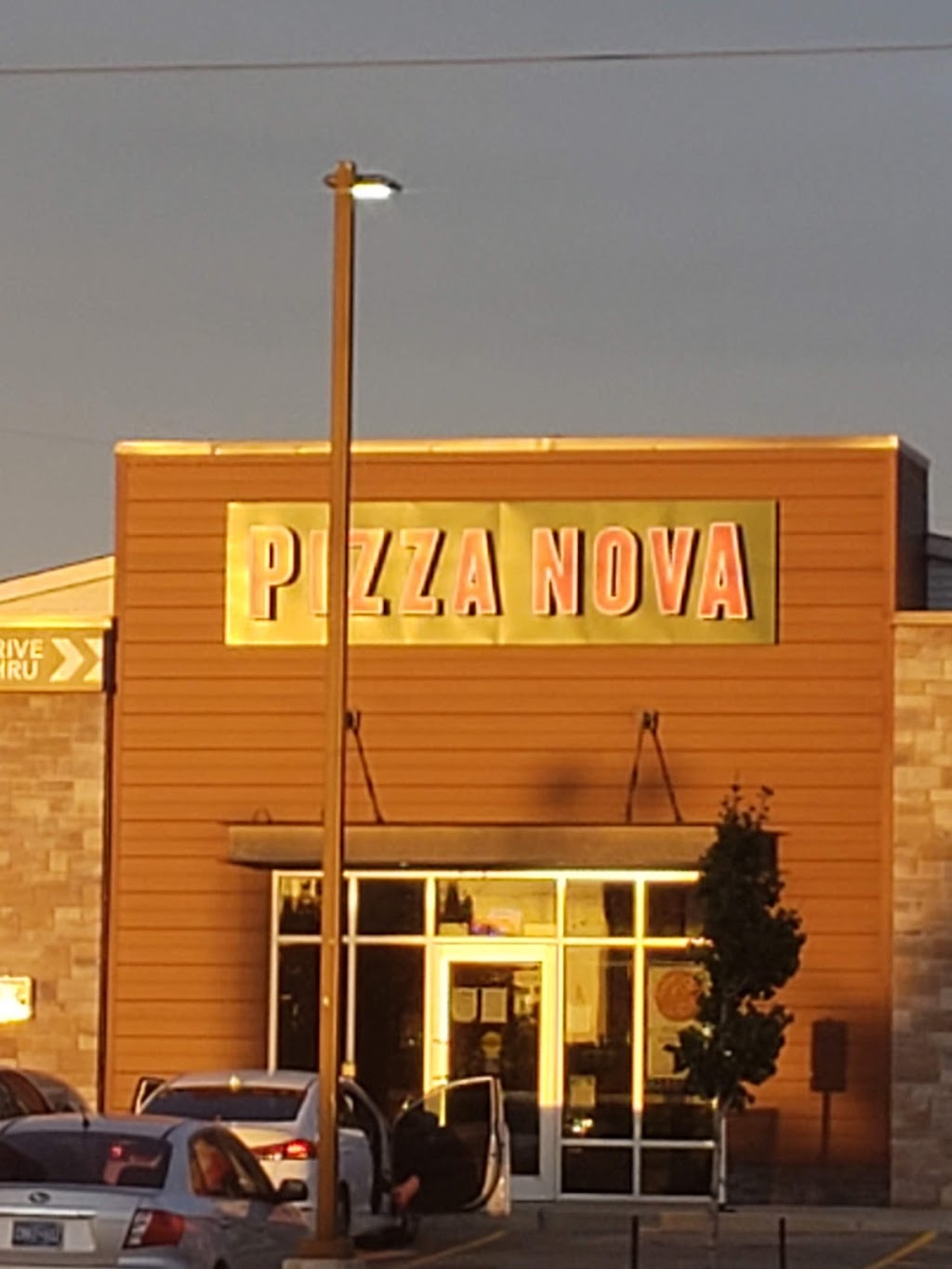 Pizza Nova | 850 Wellington Rd, London, ON N6E 1L9, Canada | Phone: (519) 439-0000