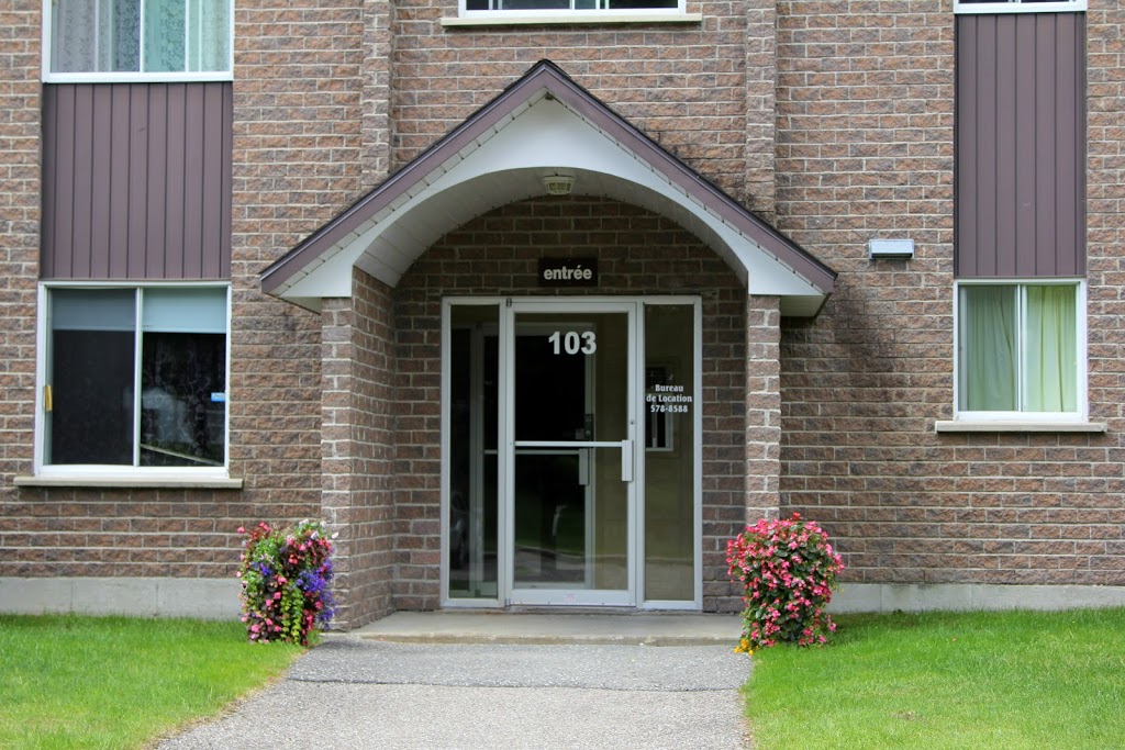 Résidence Oxford | 103 Croissant Oxford, Sherbrooke, QC J1M 2G3, Canada | Phone: (819) 432-4018