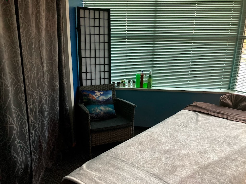 Bg’s Holistic Massage Healing - Richmond Massage | 11871 Horseshoe Way #1201, Richmond, BC V7A 5H5, Canada | Phone: (778) 881-7183