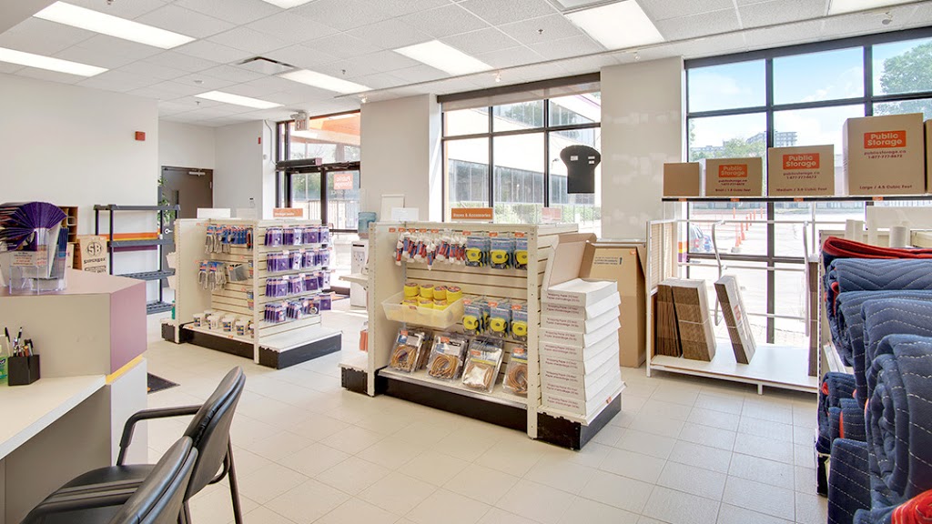 Public Storage | 409 Weber St W, Kitchener, ON N2H 4B1, Canada | Phone: (519) 772-4800