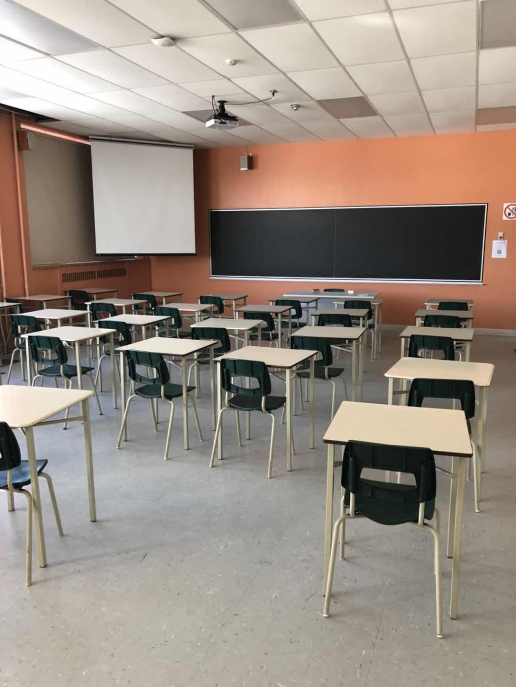 Morgan College | 1001 Boul Crémazie E bureau c433, Montréal, QC H2M 1M3, Canada | Phone: (514) 552-5620