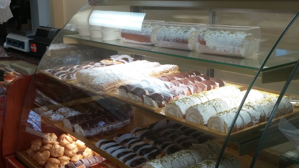 Garni Bakery | 9555 Yonge St, Richmond Hill, ON L4C 9M5, Canada | Phone: (905) 770-5700