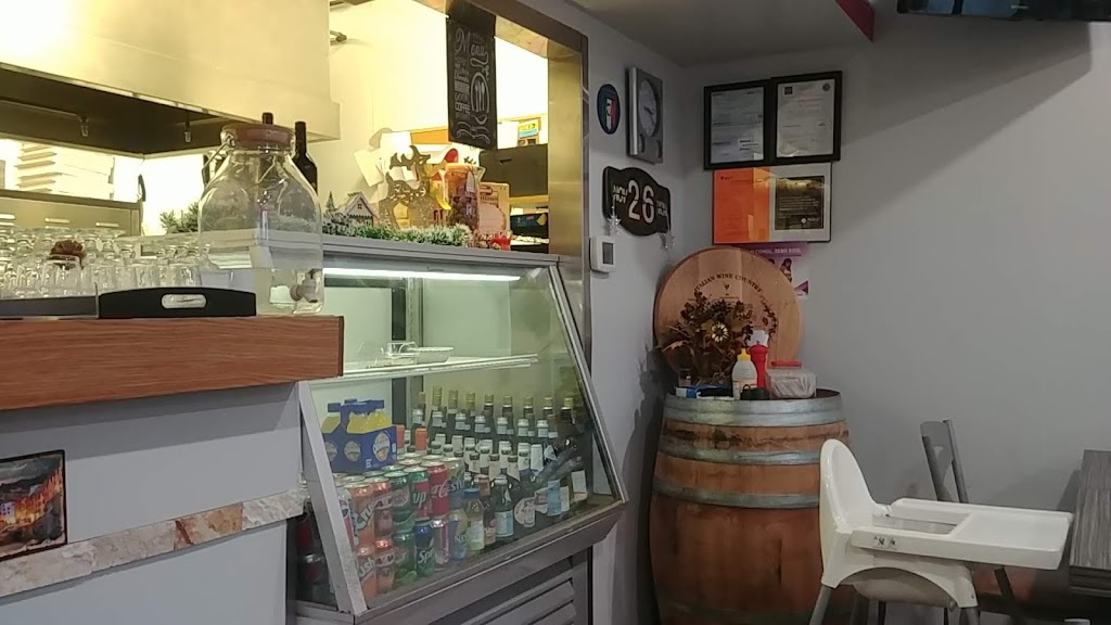 Favoloso Italian Cafe and Pizzeria | 13240 118 Ave NW, Edmonton, AB T5L 4N4, Canada | Phone: (780) 454-6329
