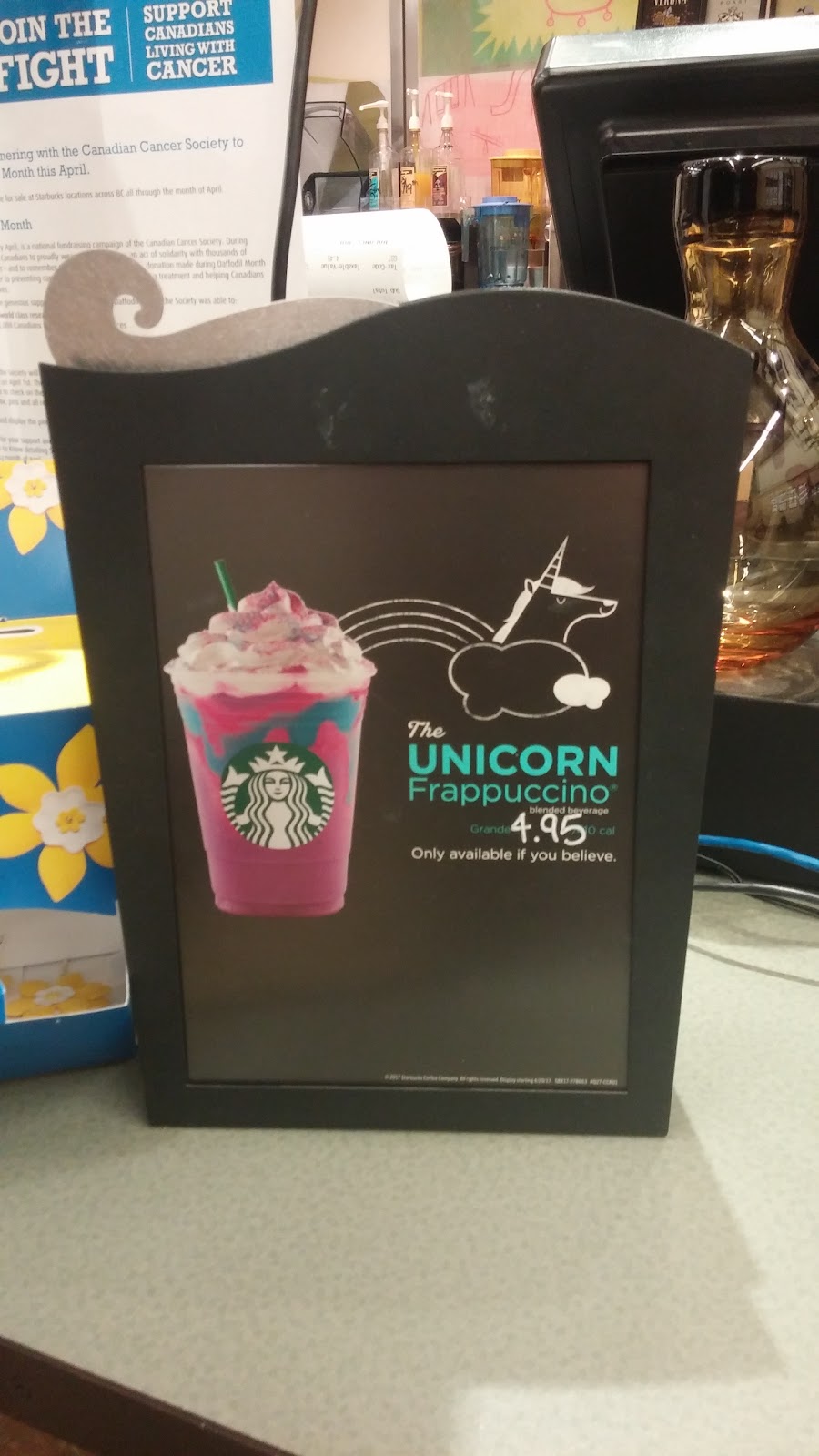 Starbucks | 370 Trans-Canada Hwy, Ladysmith, BC V0R 2E0, Canada | Phone: (800) 782-7282