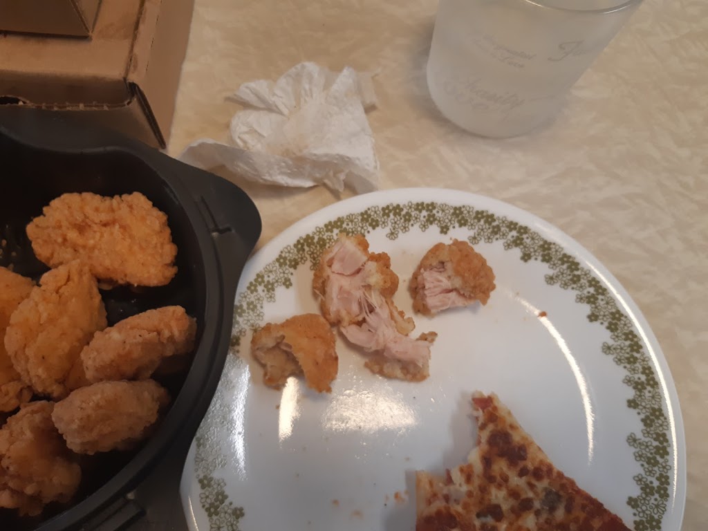 Pizza Hut | 1925 Portage Ave, Winnipeg, MB R3J 0J5, Canada | Phone: (204) 953-4154