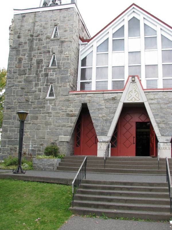 Biserica Ortodoxa "Sfantul Gheorghe" | 2000 Boulevard Marie, Saint-Hubert, QC J4T 2B1, Canada | Phone: (514) 804-3285