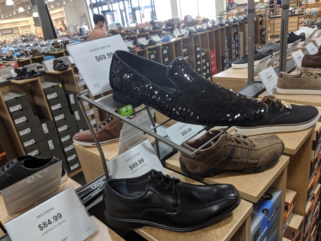 DSW Designer Shoe Warehouse, 170 N 