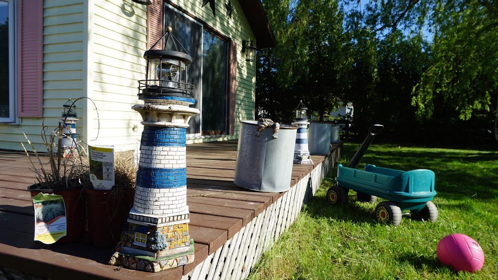 Brums place Cottage Rental | 10 6th Ave S, Sauble Beach, ON N0H 2G0, Canada | Phone: (647) 342-4322