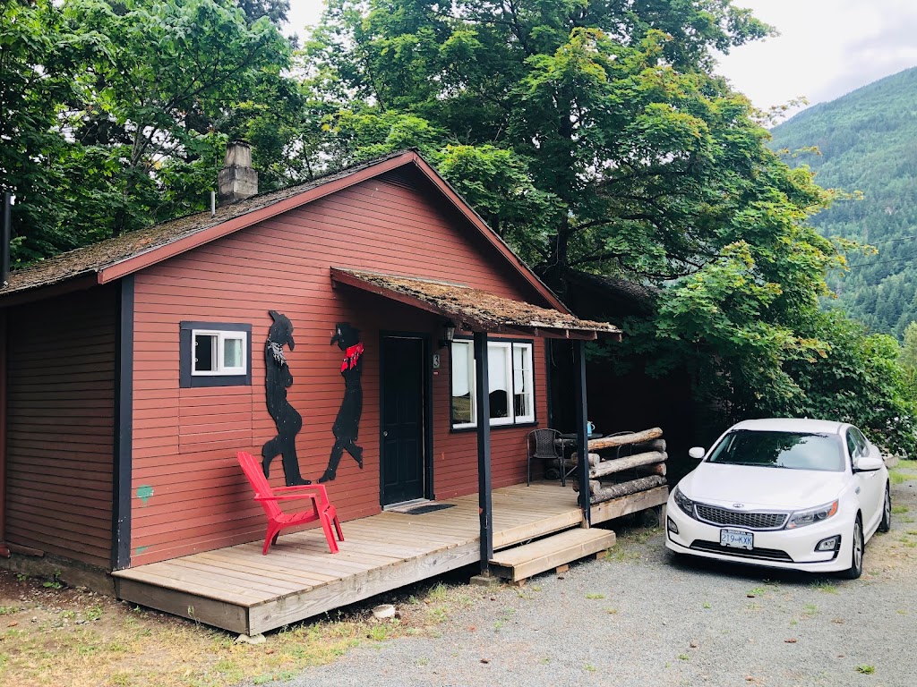 Old Towne Inne Chuckwagon Bar & Grill | Trans-Canada Hwy, Fraser Valley A, BC V0X, Canada | Phone: (604) 867-9321