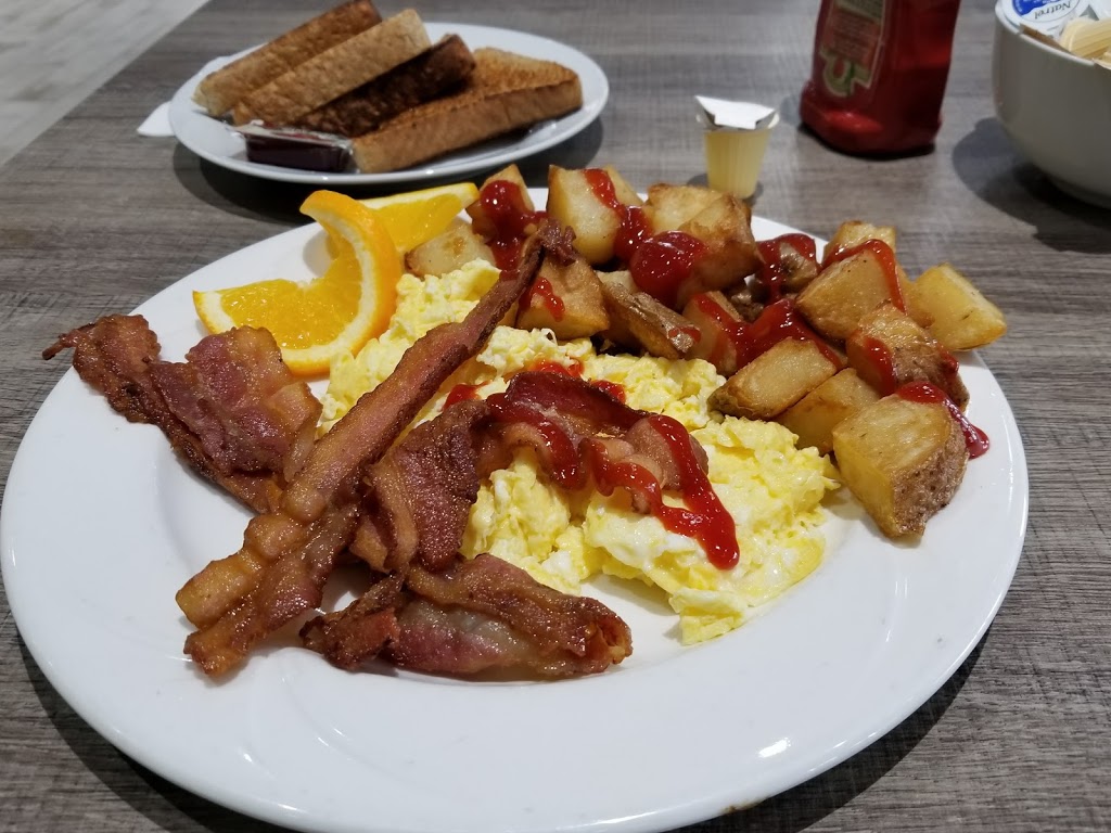 The Vaughan City Grill | 211 Marycroft Ave #4A, Woodbridge, ON L4L 5X9, Canada | Phone: (905) 856-6122