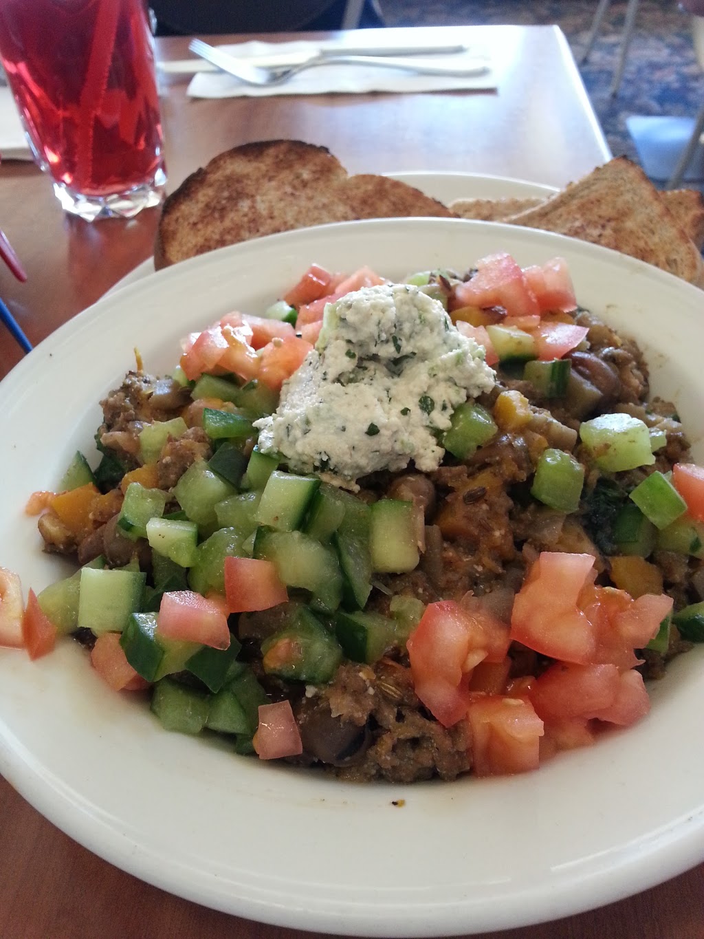 Phils Restaurants | 3210 17 Ave SE, Calgary, AB T2A 0P9, Canada | Phone: (403) 272-1007