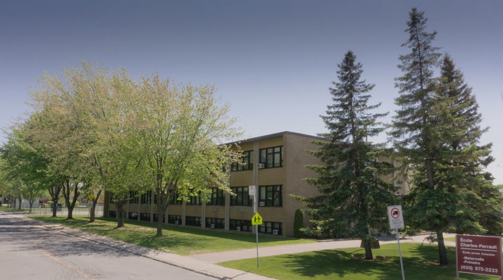 École Charles Perrault (Laval) | 1750 Boulevard de la Concorde, Laval, QC H7G 2E7, Canada | Phone: (450) 975-2233
