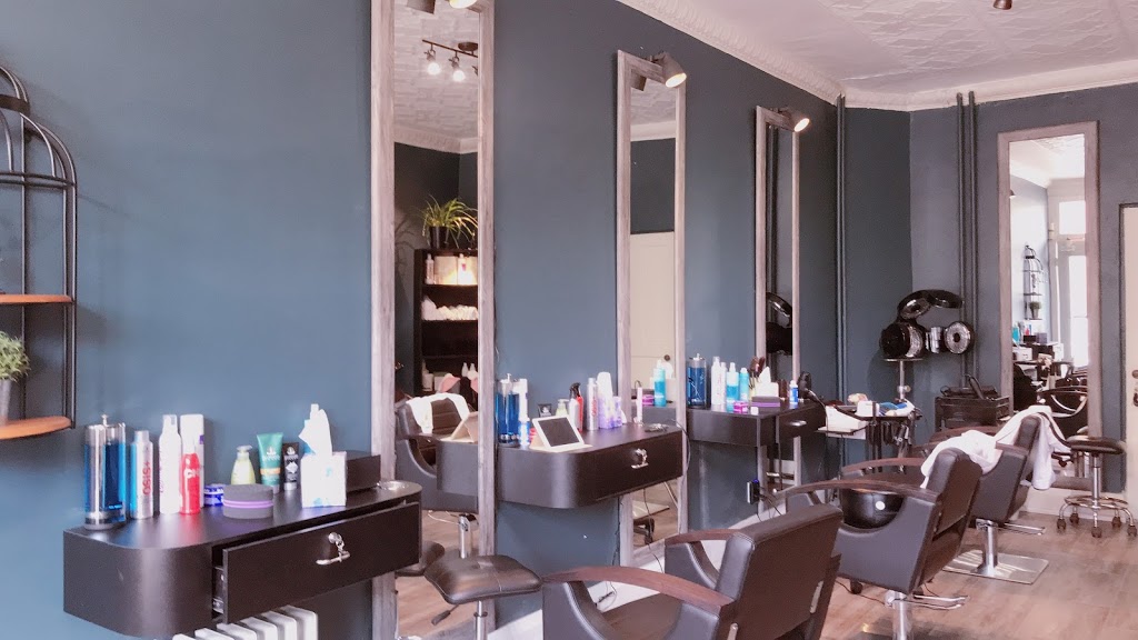 Wooden Scissors | 549 Annette St, Toronto, ON M1P 5C3, Canada | Phone: (416) 762-6866