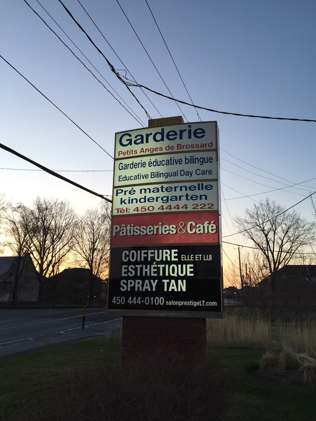 Cafe Lorie | 4095 Ch des Prairies, Brossard, QC J4Z 3H8, Canada | Phone: (450) 444-1311