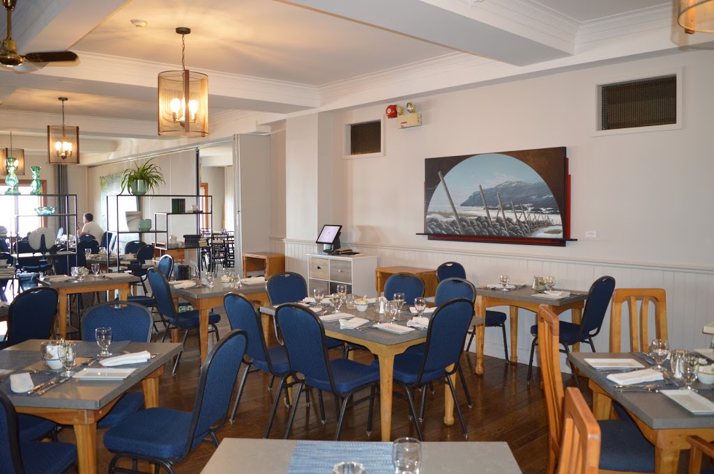 Restaurant La Marée Haute | 444 Chemin de la Baleine, La Baleine, QC G0A 2A0, Canada | Phone: (418) 438-2711
