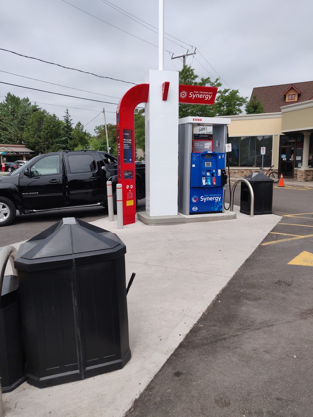 Esso | 15977 AIRPORT RD, Caledon East, ON L7C 1H9, Canada