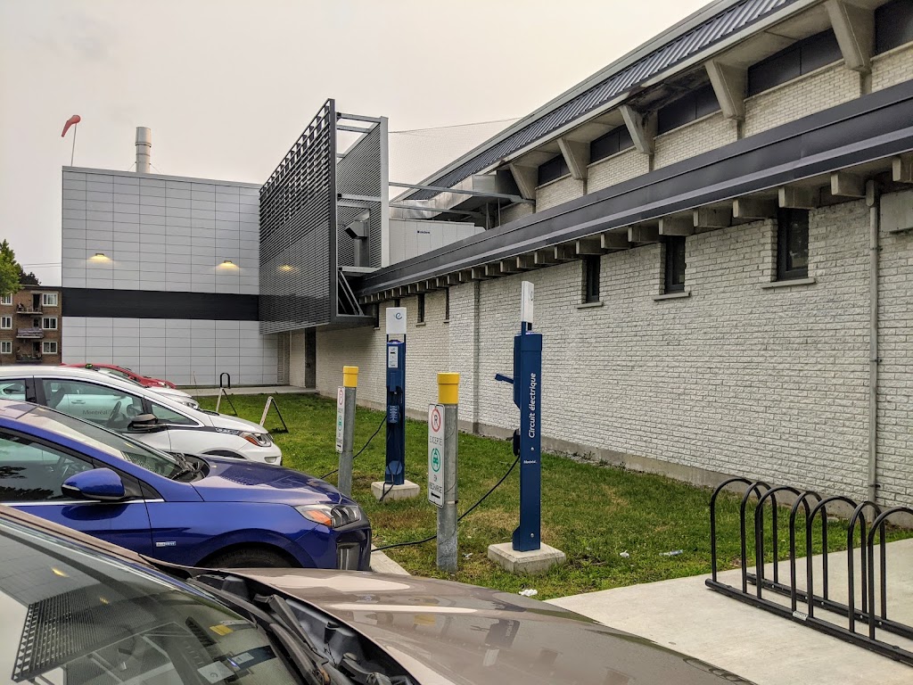 Aréna Saint-Donat | 6750 Rue de Marseille, Montréal, QC H1N 1M5, Canada | Phone: (514) 872-6764