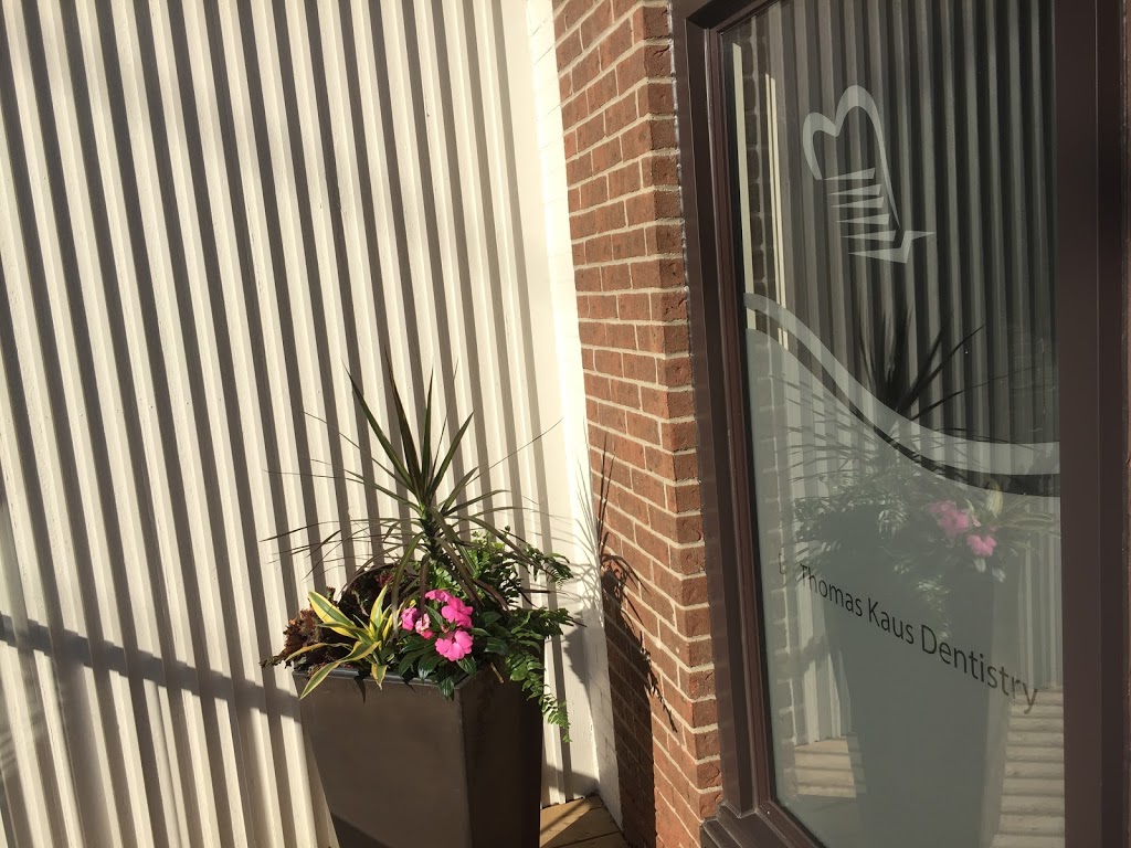Dr. Thomas Kaus | 37 Allen St W, Waterloo, ON N2L 1C9, Canada | Phone: (519) 744-5562