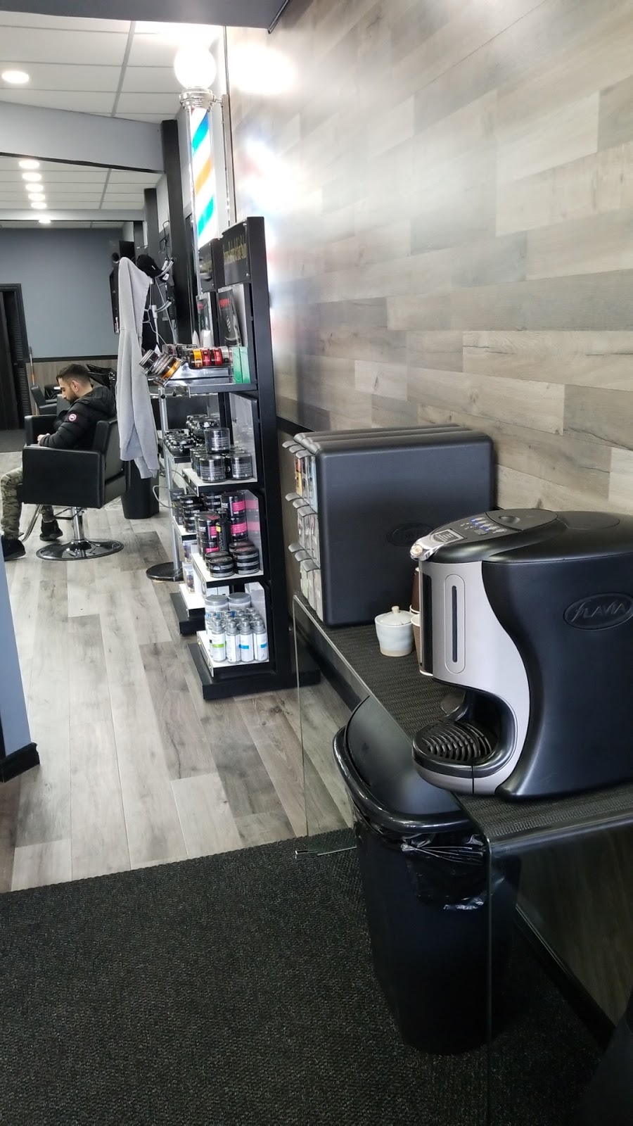 Seymos Barber & Hair Salon | 12560 132 Ave NW, Edmonton, AB T5L 3P9, Canada | Phone: (780) 761-3377