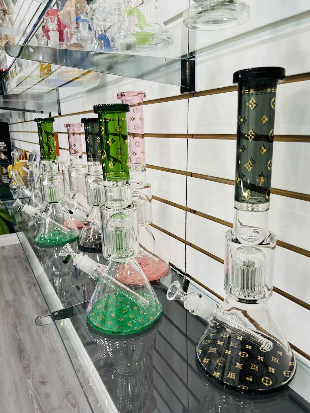 Spot420 The Cannabis Store | 682 Hortop St, Oshawa, ON L1G 2V4, Canada | Phone: (905) 728-7768