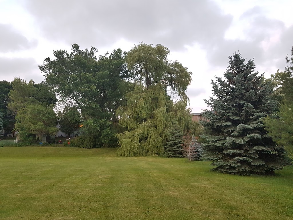 Harding Park | 300 Cedar Ave, Richmond Hill, ON L4C 2B4, Canada | Phone: (905) 771-8870
