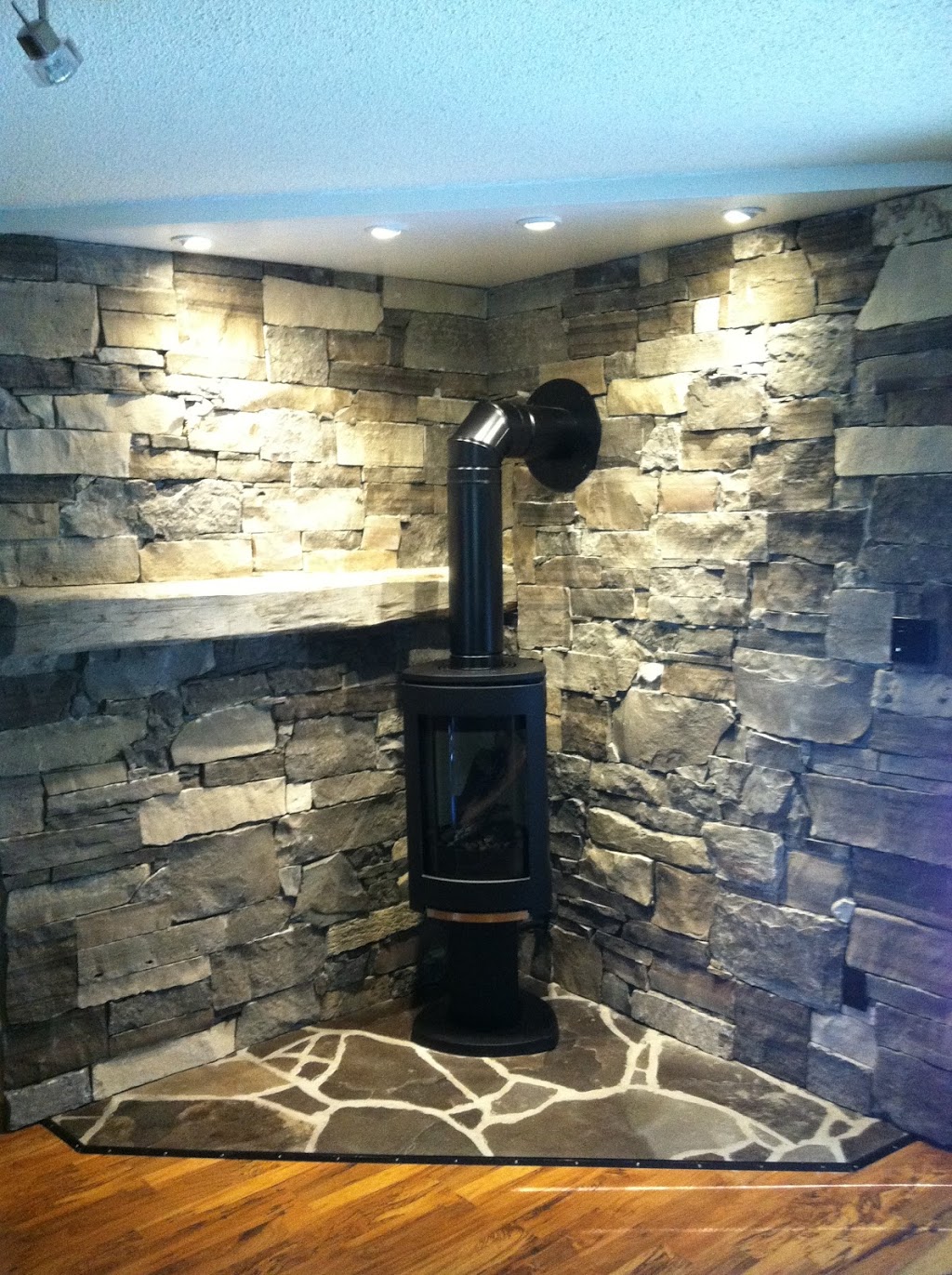 The Hot Spot | 11769 Hiway 26, West, Collingwood, ON L9Y 5E7, Canada | Phone: (705) 446-8083