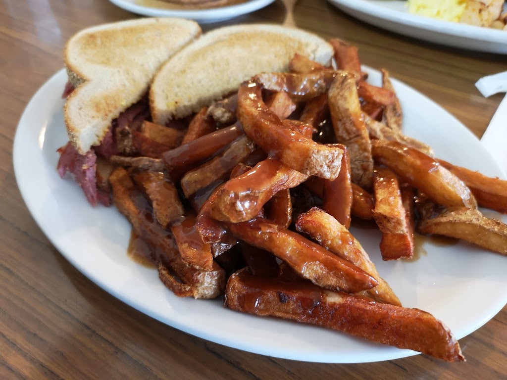 Woodward Restaurant | 430 Woodward Ave, Hamilton, ON L8H 3E5, Canada | Phone: (905) 547-2827