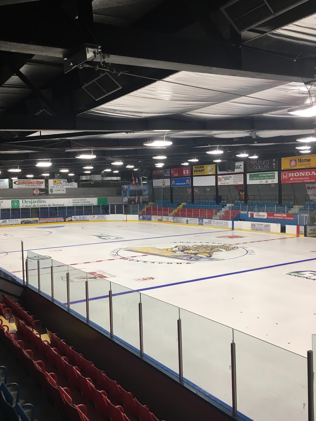 Aréna de Donnacona | 300 Rue de lÉglise, Donnacona, QC G3M 1Z5, Canada | Phone: (418) 285-3284