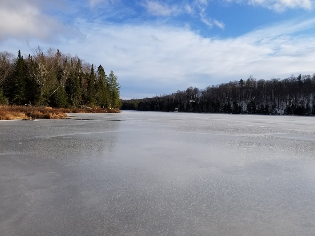 Refuges du lac Démélé | 224 Chemin du Lac Cameron, Amherst, QC J0T 2T0, Canada | Phone: (514) 462-0222