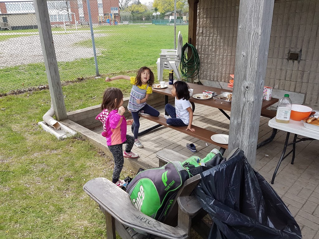 Dunlace Park | 28 Dunlace Dr, North York, ON M2L 2S1, Canada | Phone: (416) 338-4386
