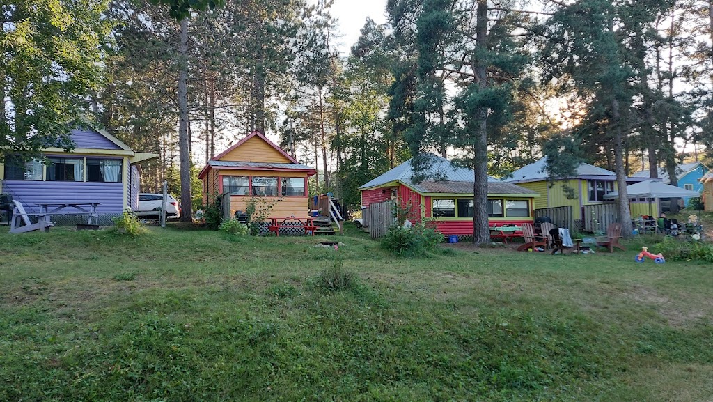 Park Cottages Waterfront Cottage Rentals Haliburton 2554 Loop Rd