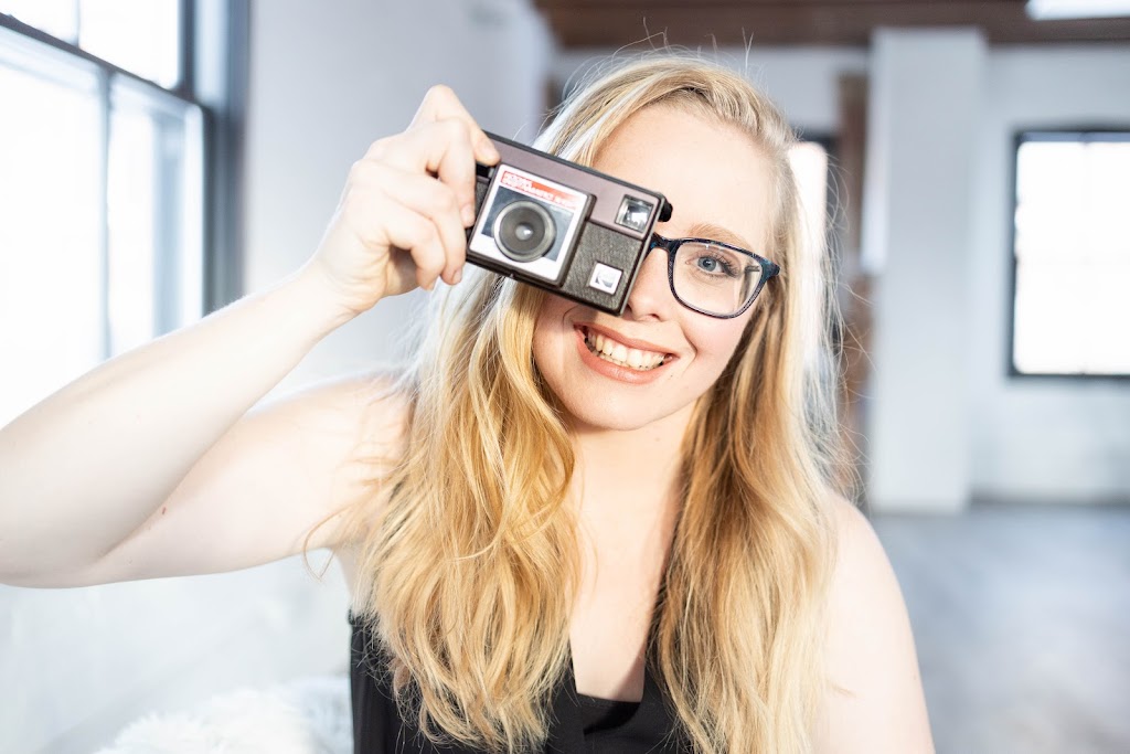 Captured By Kirsten | 49 Huron St, Collingwood, ON L9Y 1C5, Canada | Phone: (416) 453-2489