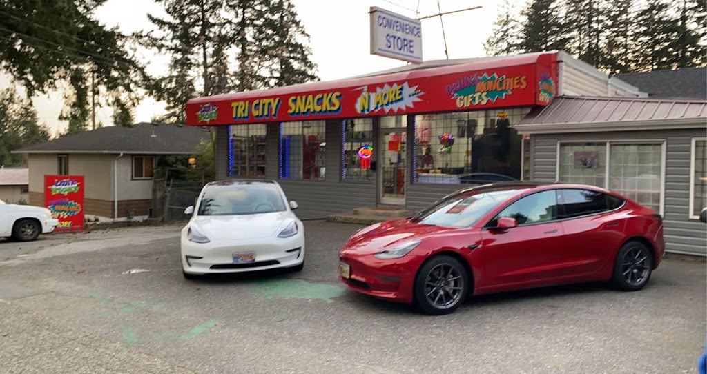 Tri City Snacks N More | 642 Schoolhouse St, Coquitlam, BC V3J 5P9, Canada | Phone: (604) 931-4808