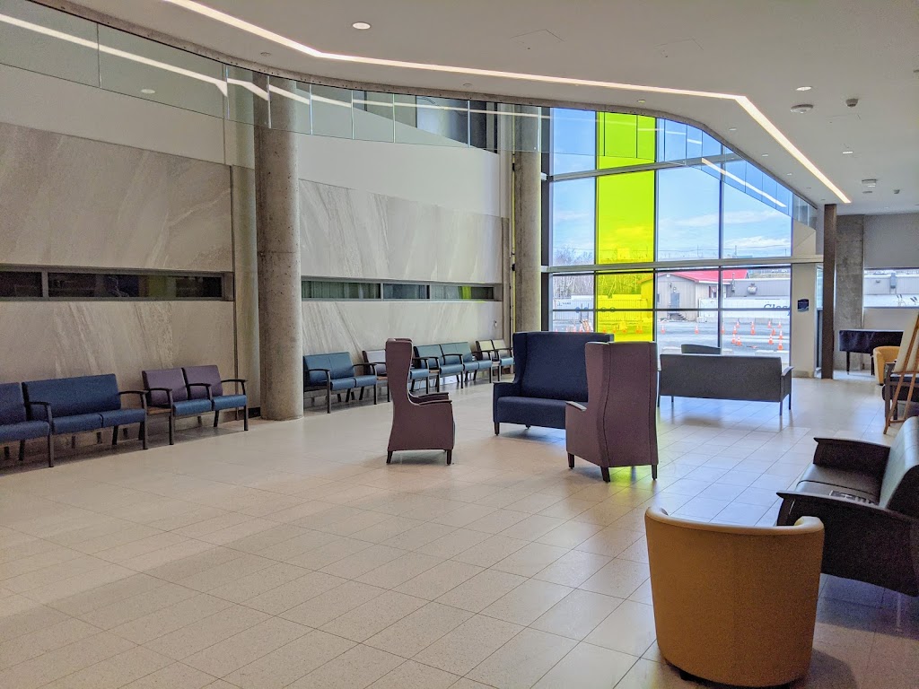 Dartmouth General Hospital | 325 Pleasant St, Dartmouth, NS B2Y 4G8, Canada | Phone: (902) 465-8300