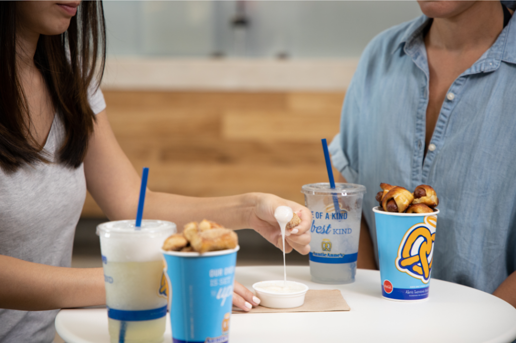 Auntie Annes | 120 McKinley Mall, 3701 S, McKinley Pkwy, Blasdell, NY 14219, USA | Phone: (716) 821-0022