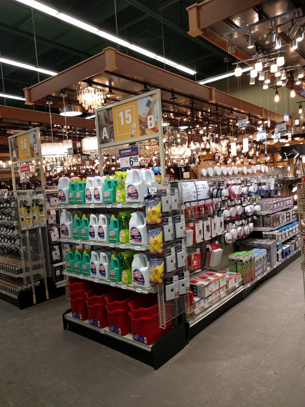 Canac | 376 Avenue Taniata, Saint-Romuald, QC G6W 5M6, Canada | Phone: (418) 839-0621