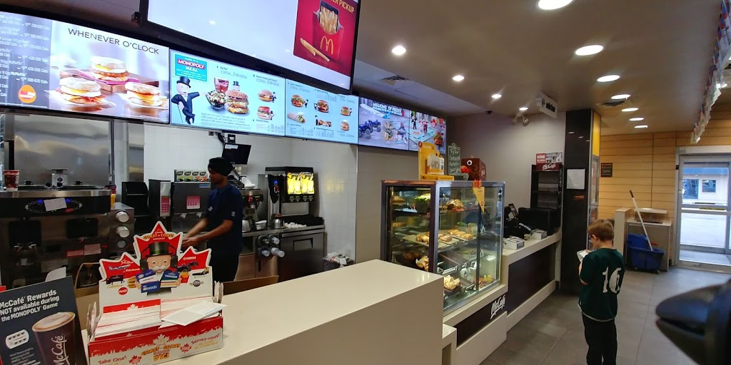 McDonalds | 924 Victoria Ave E, Regina, SK S4N 7A9, Canada | Phone: (306) 525-2621