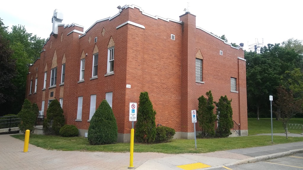 Ottawa Public Library - Vanier | 310 Pères-Blancs Ave, Vanier, ON K1L 7L5, Canada | Phone: (613) 580-2940