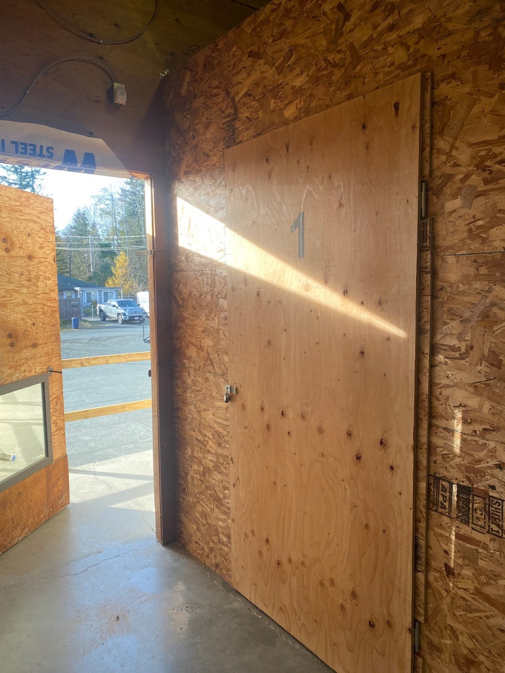 Western Road Storage | 4660 Western Rd, Courtenay, BC V9N 3T2, Canada | Phone: (250) 580-1041