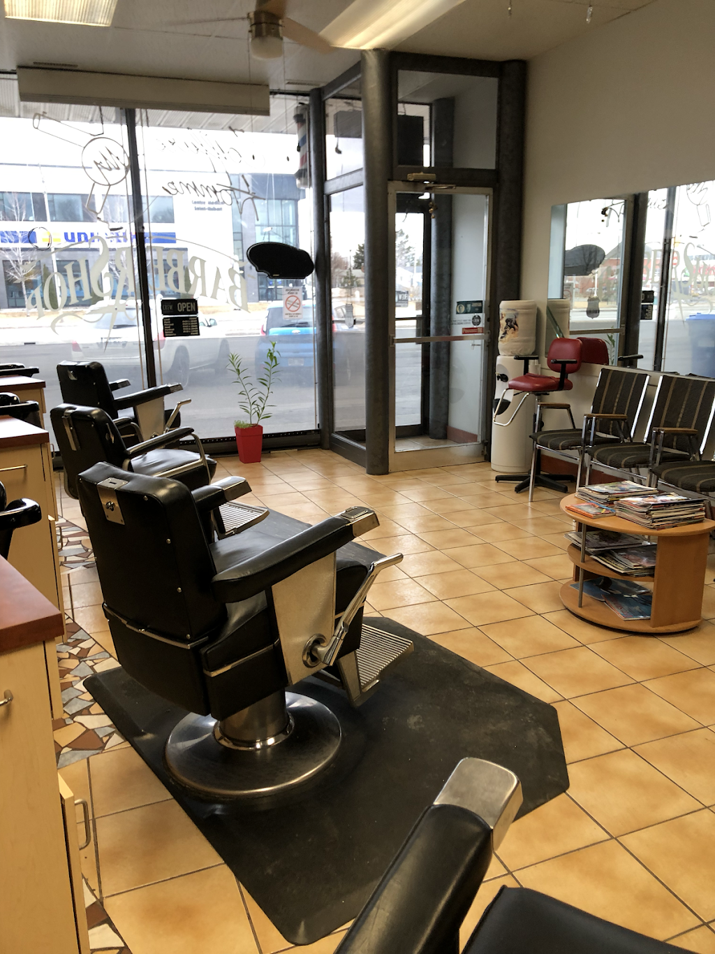 Chanjoe BarberShop Enr | 5166 Boulevard Cousineau, Saint-Hubert, QC J3Y 7G5, Canada | Phone: (450) 676-4108