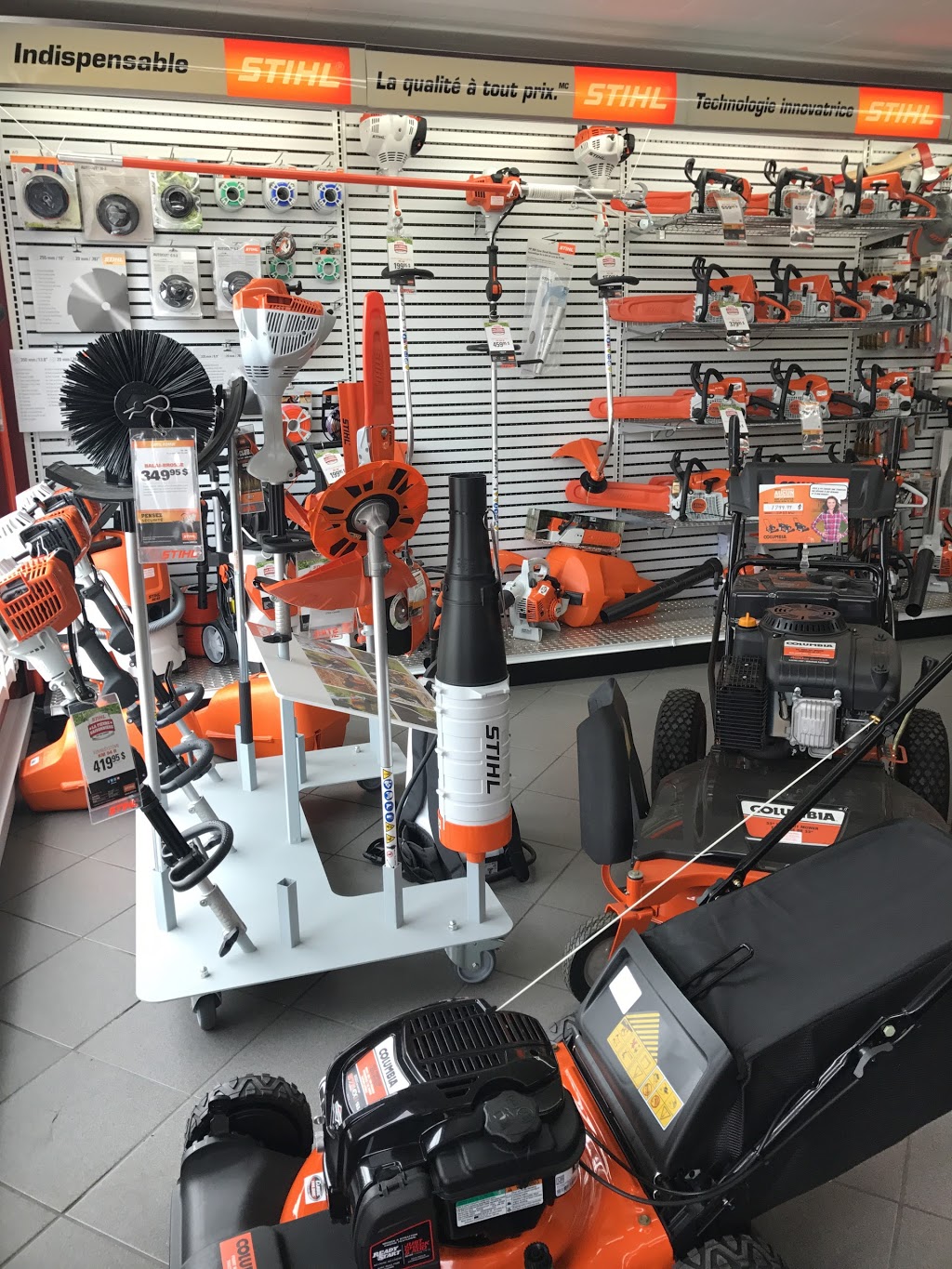 Cinq-Mars Claude Inc | 8800 Boulevard Sainte-Anne, Château-Richer, QC G0A 1N0, Canada | Phone: (418) 824-4261