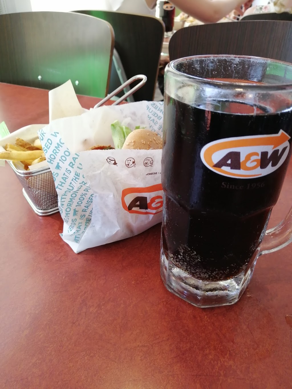 A&W Canada | 161 Conception Bay Hwy, Bay Roberts, NL A0A 1G0, Canada | Phone: (709) 786-2838