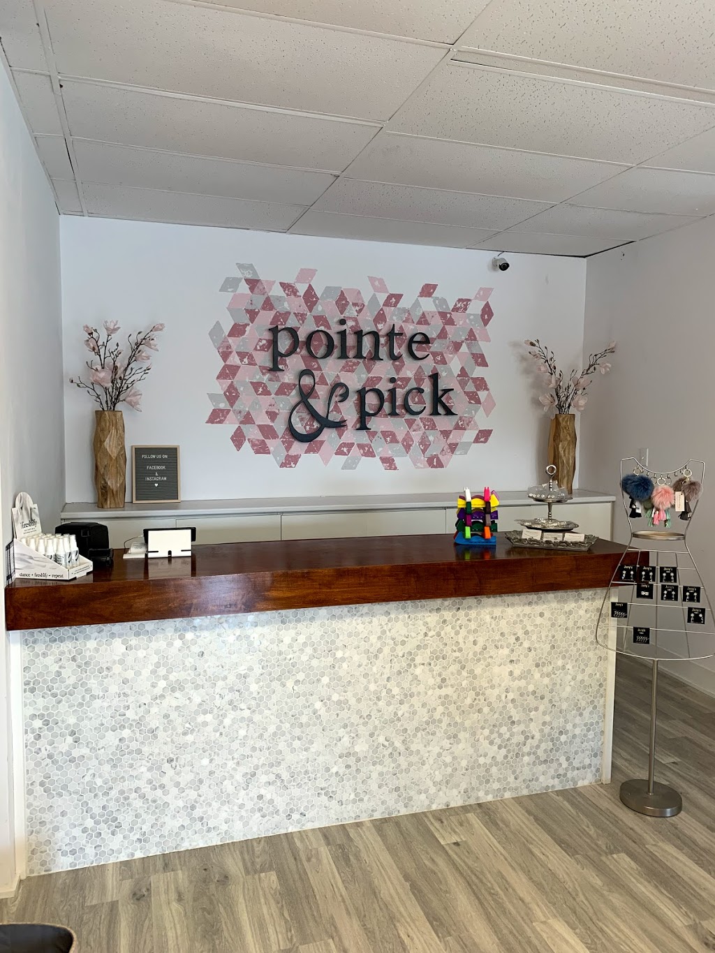 Pointe & Pick | 1615 N Routledge Park #7A, London, ON N6H 5L6, Canada | Phone: (226) 213-5152