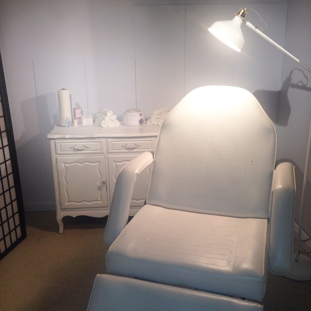 Brow and Arrow Esthetics & Boutique | 12 Joncaire Pl, Stoney Creek, ON L8J 1C2, Canada | Phone: (905) 320-6956