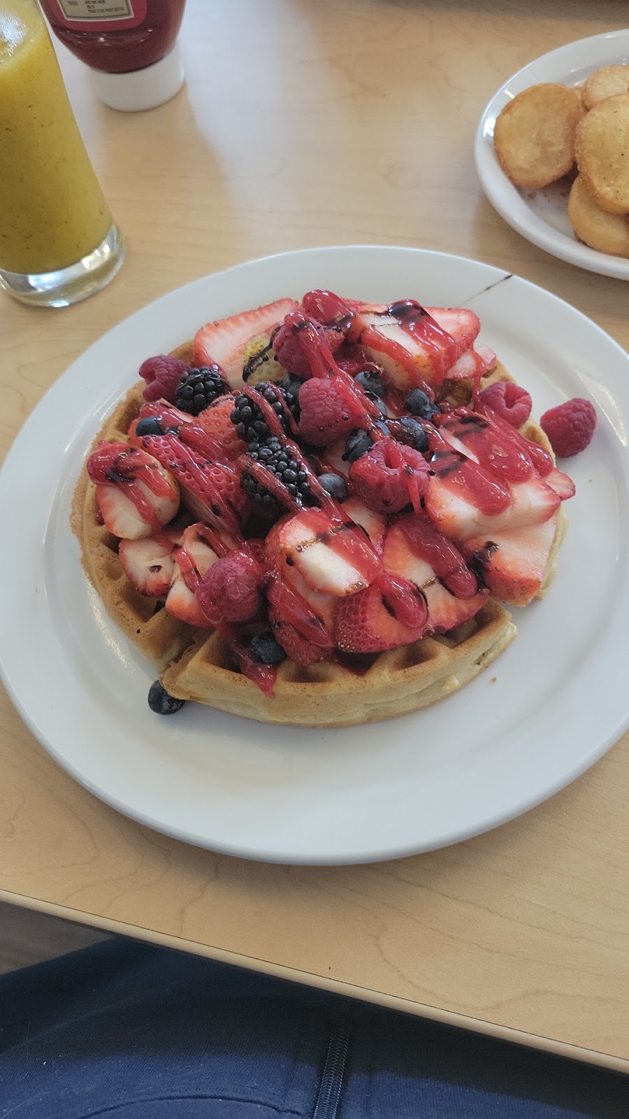 Tutti Frutti breakfast & lunch | 12020 22 Ave SW, Edmonton, AB T6W 0C7, Canada | Phone: (825) 480-4384