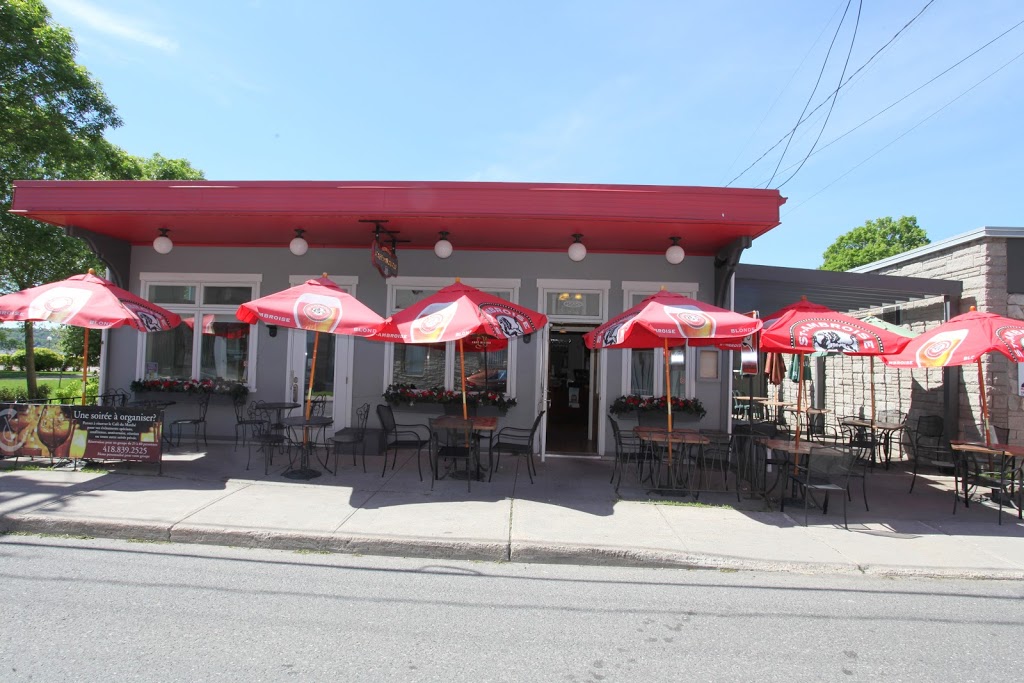 Café du Marché | 2215 Chemin du Fleuve, Saint-Romuald, QC G6W 5P7, Canada | Phone: (418) 839-2525