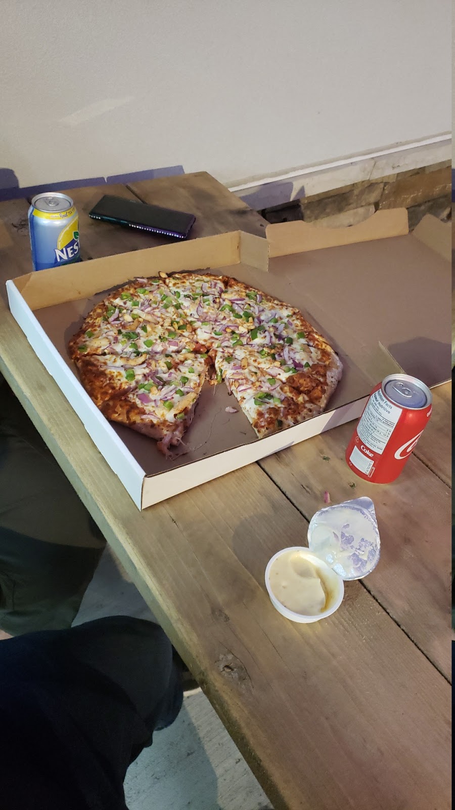 Crispy slice pizza and wings | 2480 Homer Watson Blvd, Kitchener, ON N2P 2R5, Canada | Phone: (519) 893-3111