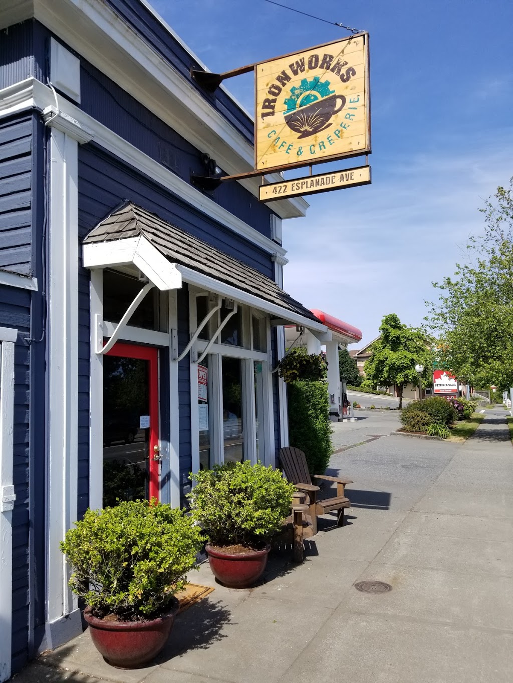 Ironworks Cafe & Creperie | 422 Esplanade Ave, Ladysmith, BC V9G 1A1, Canada | Phone: (250) 912-0064